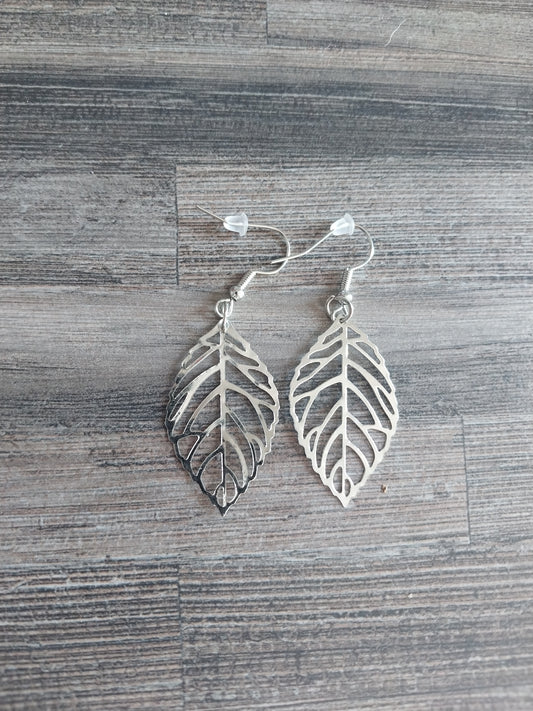 Leaf earrings