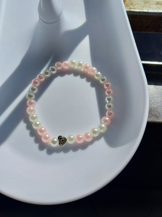Pink and white pearl bracelet