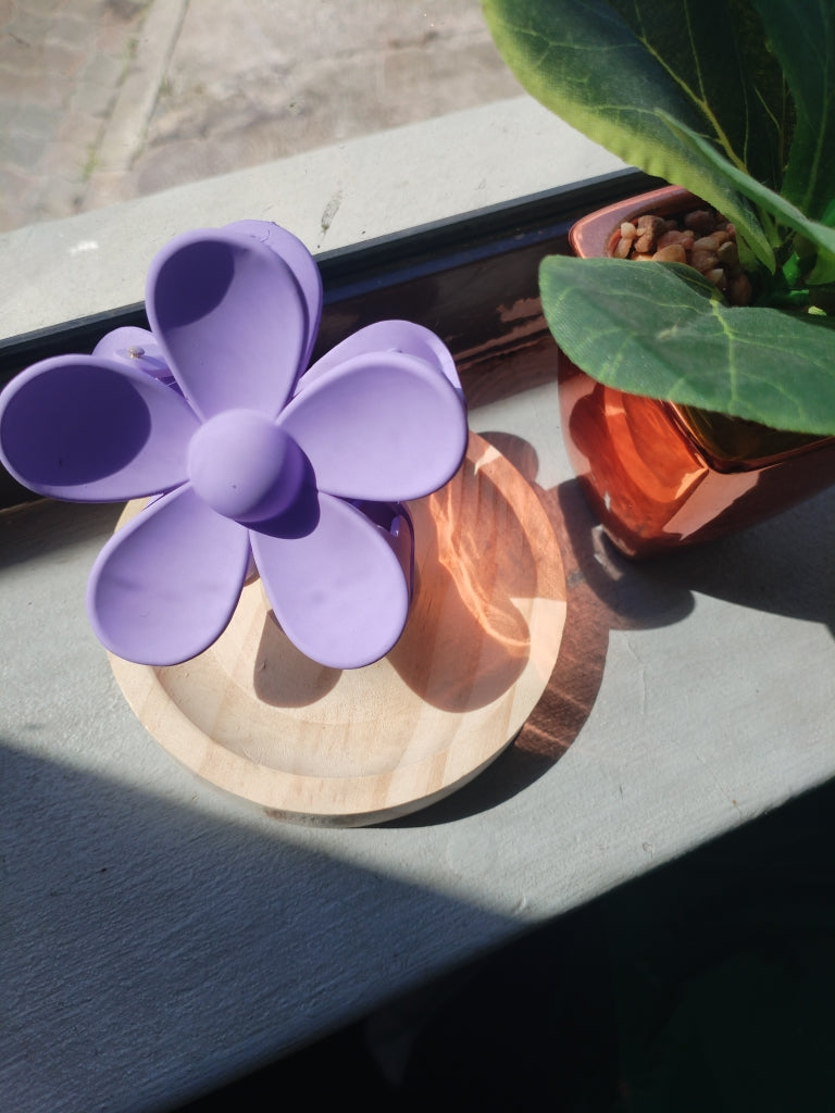 Flower hair claws