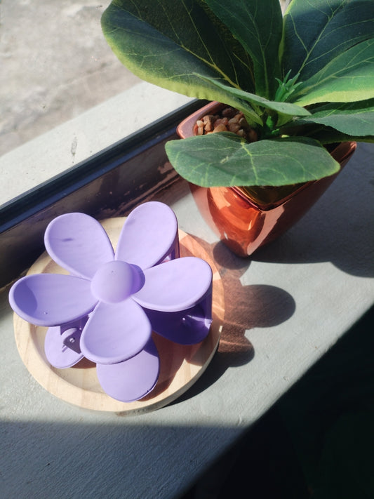 Flower hair claws